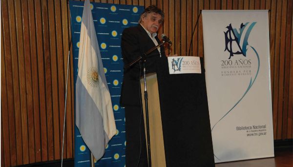 Banner y portabanner institucional para eventos